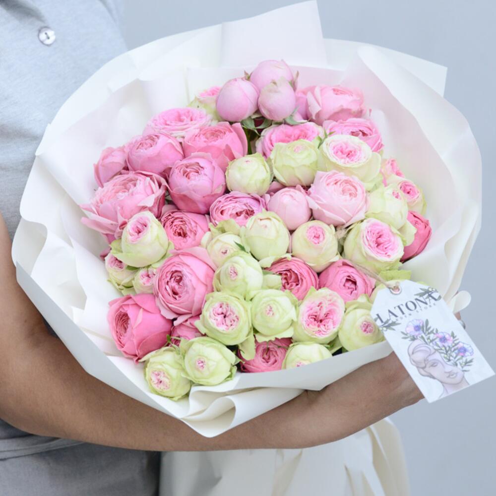 Ծաղկեփունջ "Sophie" երկգույն պիոնանման փնջային վարդերով