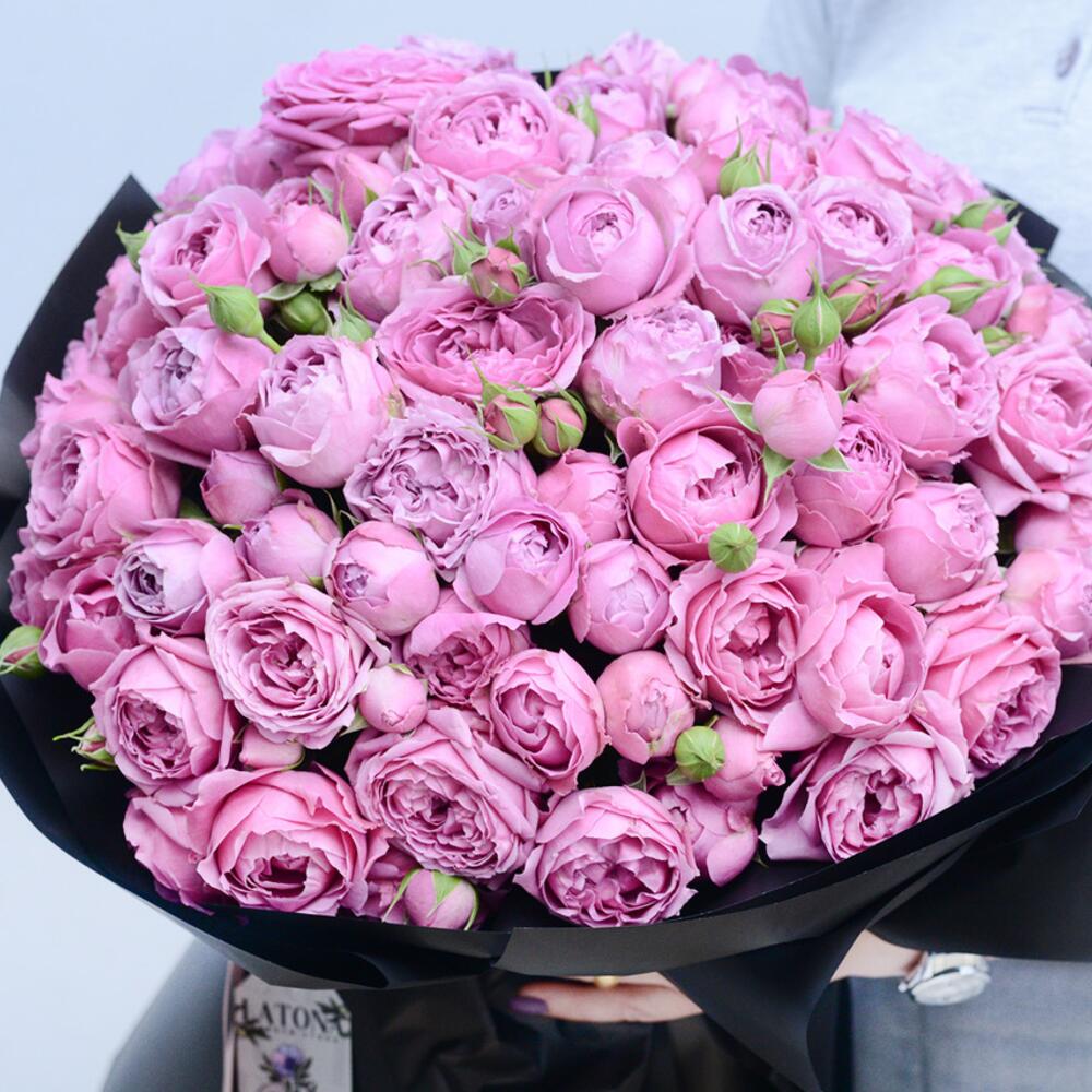 Ծաղկեփունջ "Cora" վարդագույն պիոնանման փնջային վարդերով