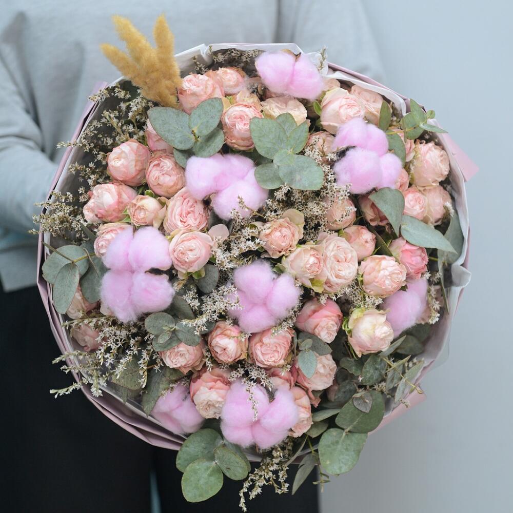 Bouquet ‹ Big Soft Dream› with peony roses and cotton