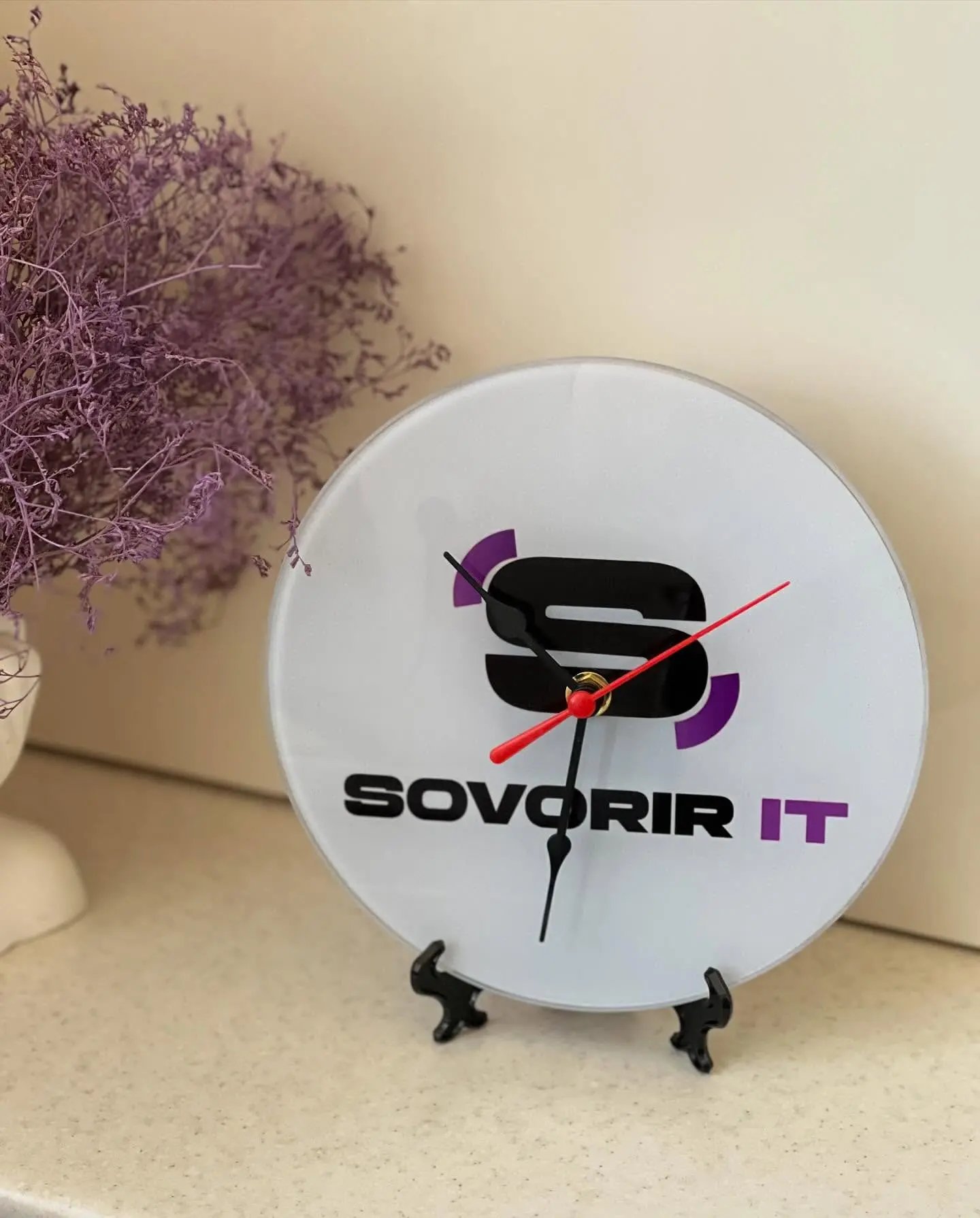 Watch with personalized printing