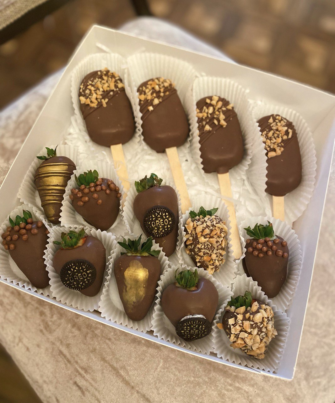 strawberry and eskimo (ice cream bar)