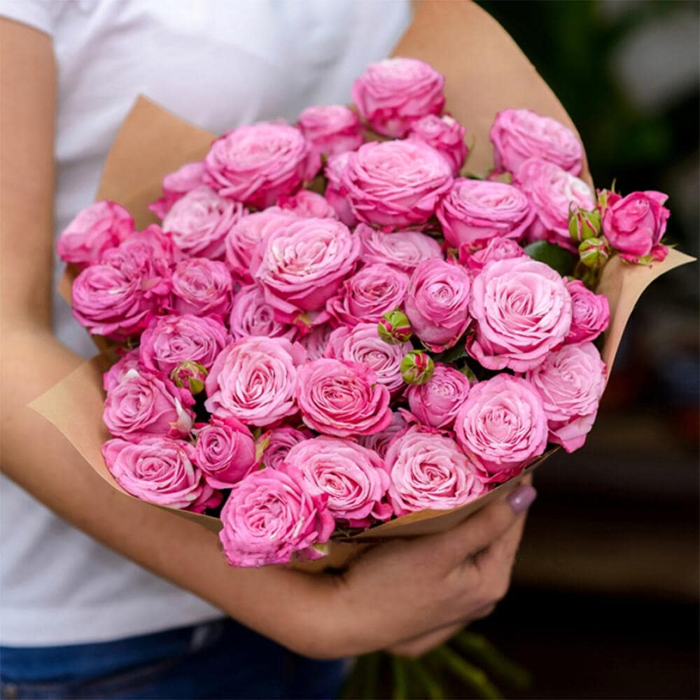 Bouquet with "Spray Roses''