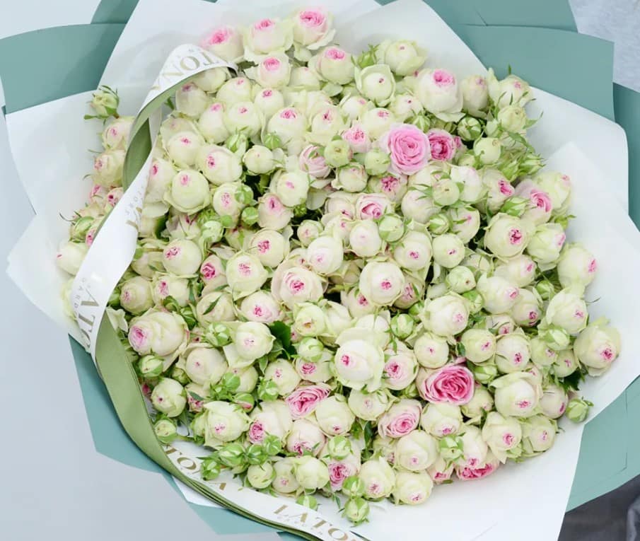 Bouquet "Belle" with pink peony roses