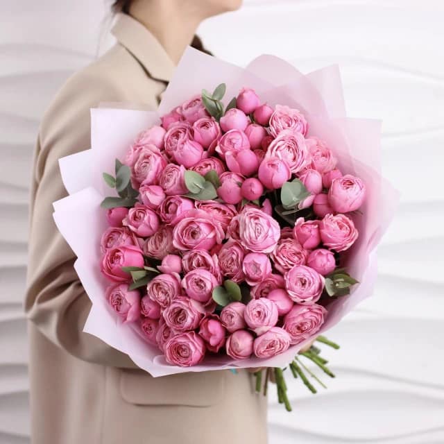 Bouquet SEBASTIA with peony roses