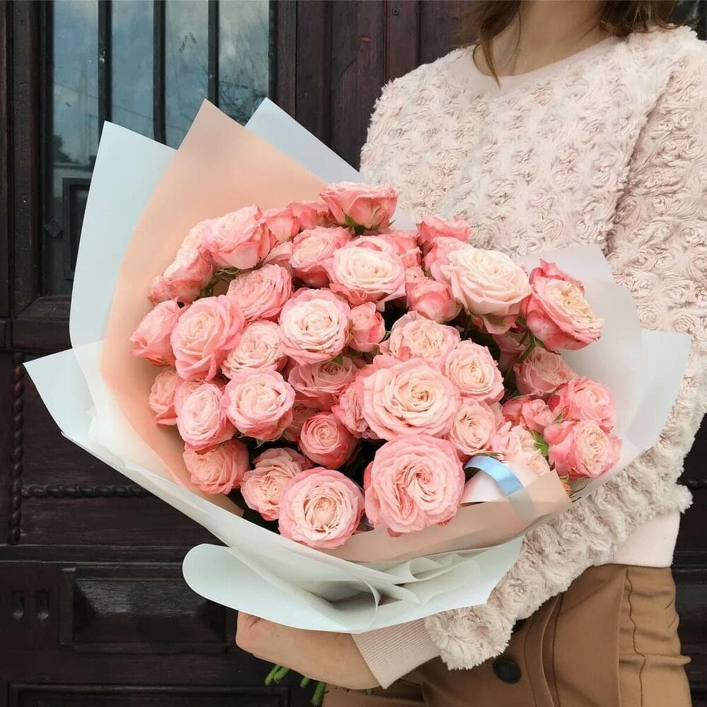 Bouquet with spray roses