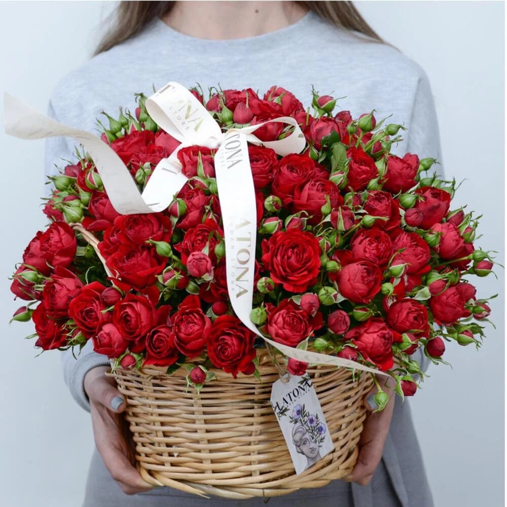 Զամբյուղ ‹MARGRET› պիոնանման վարդերով