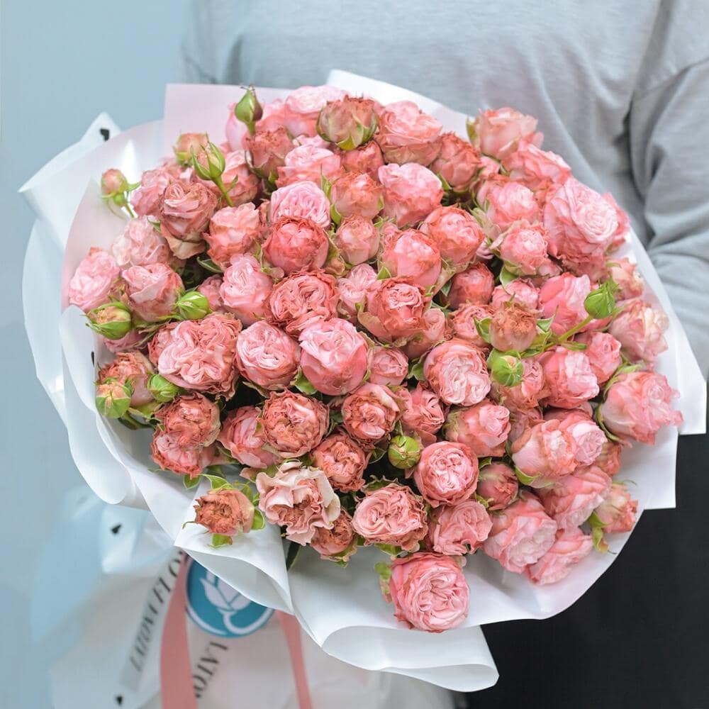 Bouquet "Anna Karina" with spray Roses