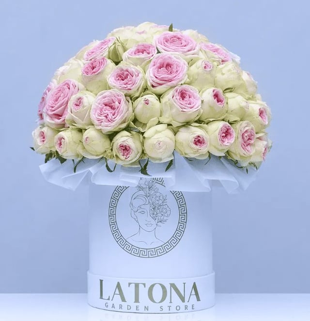 Flowers in a Box "Terra" with pink Peony Roses