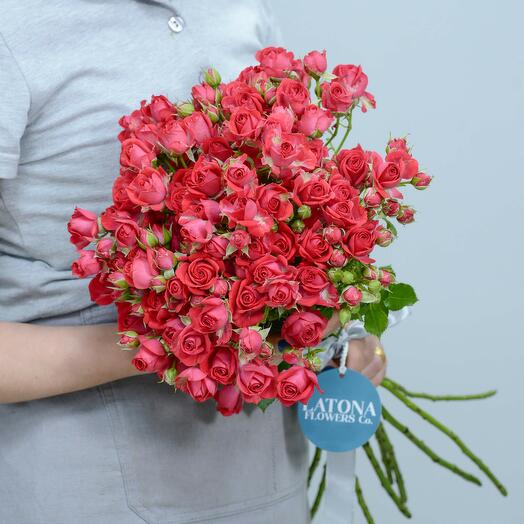 Bouquet with Cherry Kheops Spray Roses