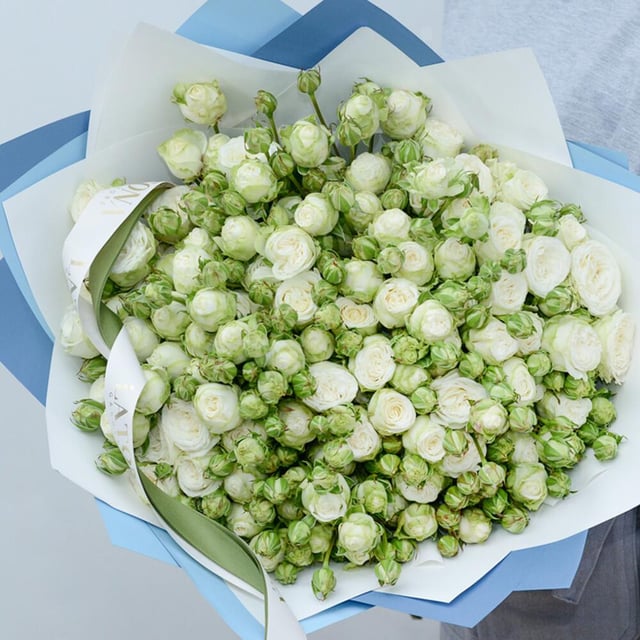 Bouquet "Tiana" with Peony Spray Roses