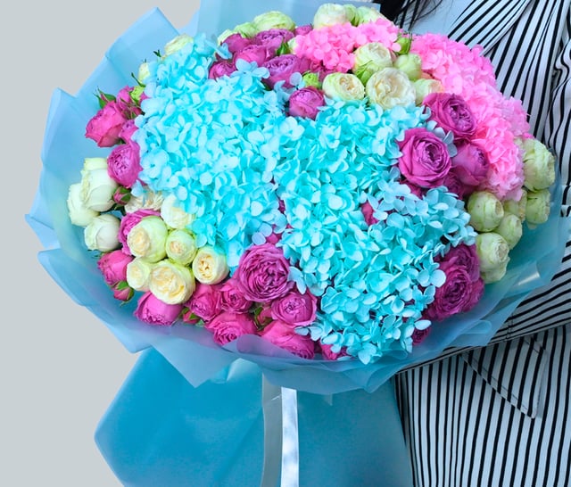 Bouquet "Alegrova" with peony roses