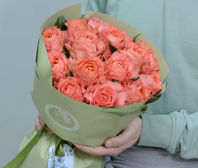 Bouquet "London" with orange roses