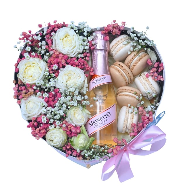 Romantic box with gypsophila