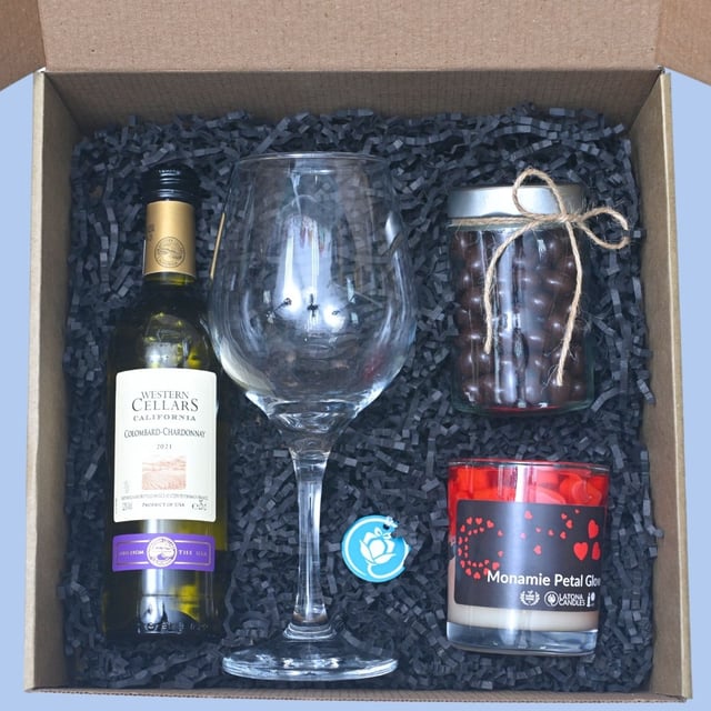 Romantic box with Western Cellars