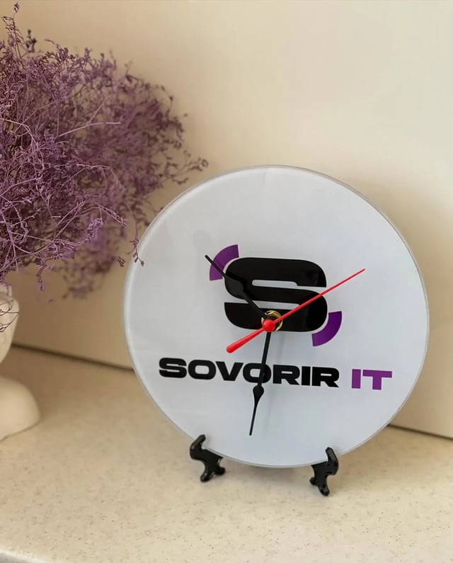 Watch with personalized printing