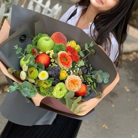 "Degu" fruit bouquet