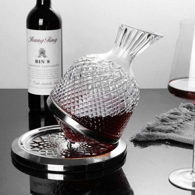 Glass carafe