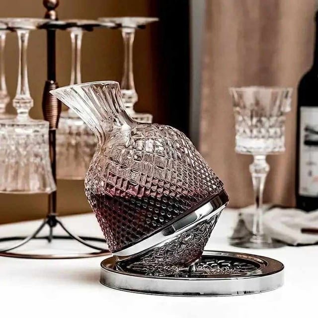 Glass carafe