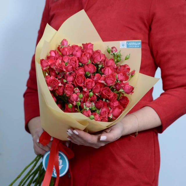 Bouquet "Versace" with Spray Roses