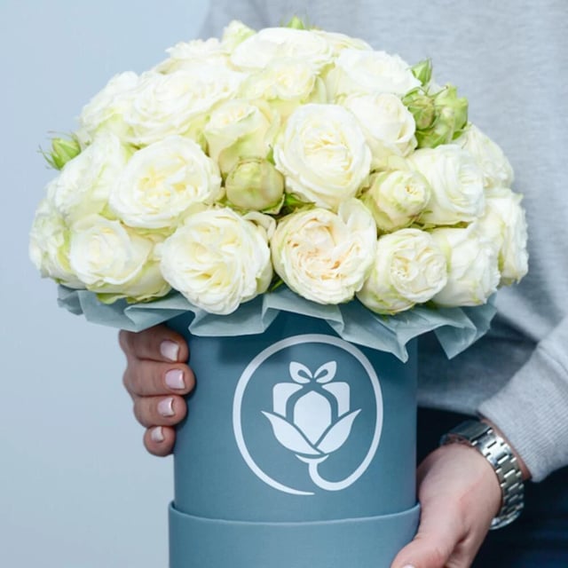 Flowers in a Box "Herman" with white Peony Roses